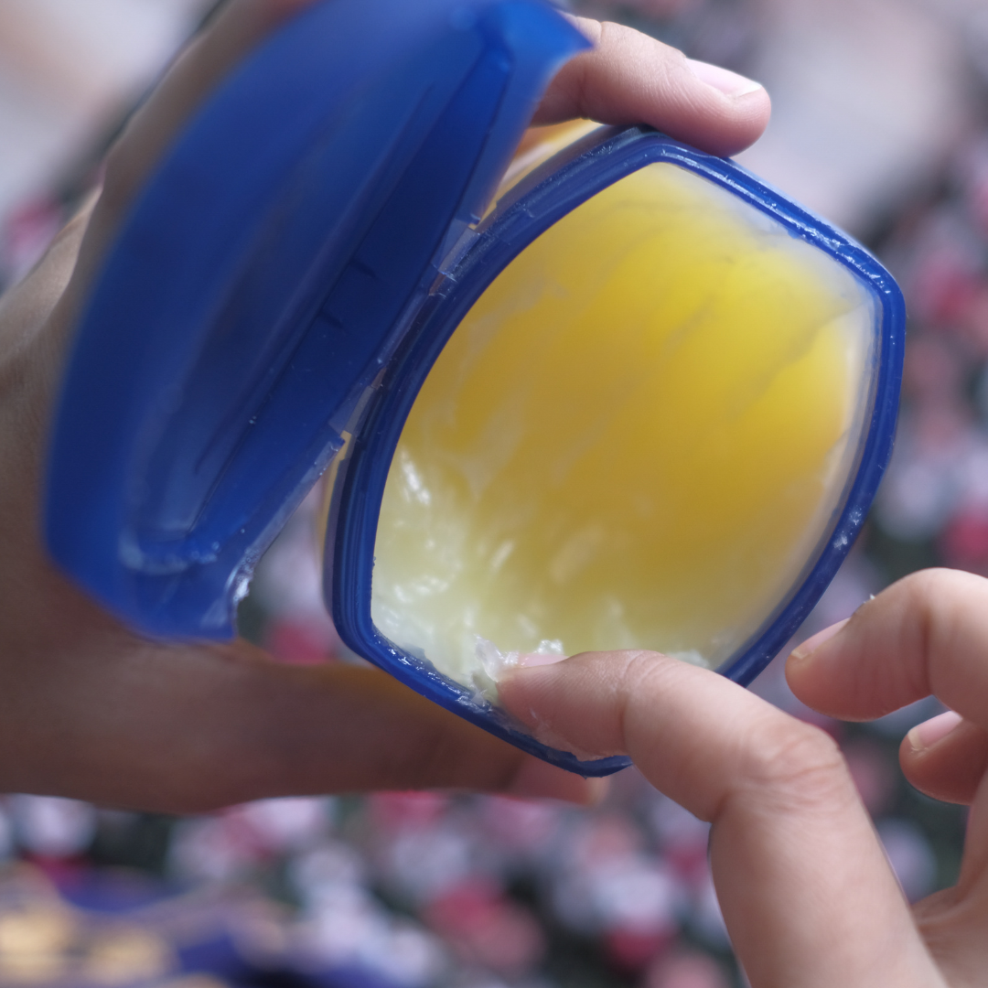 Can You Use Vaseline as a Lube? Why It's a Bad Idea YoniEgg.com Can You Use Vaseline as a Lube? Why It's a Bad Idea YoniEgg.com