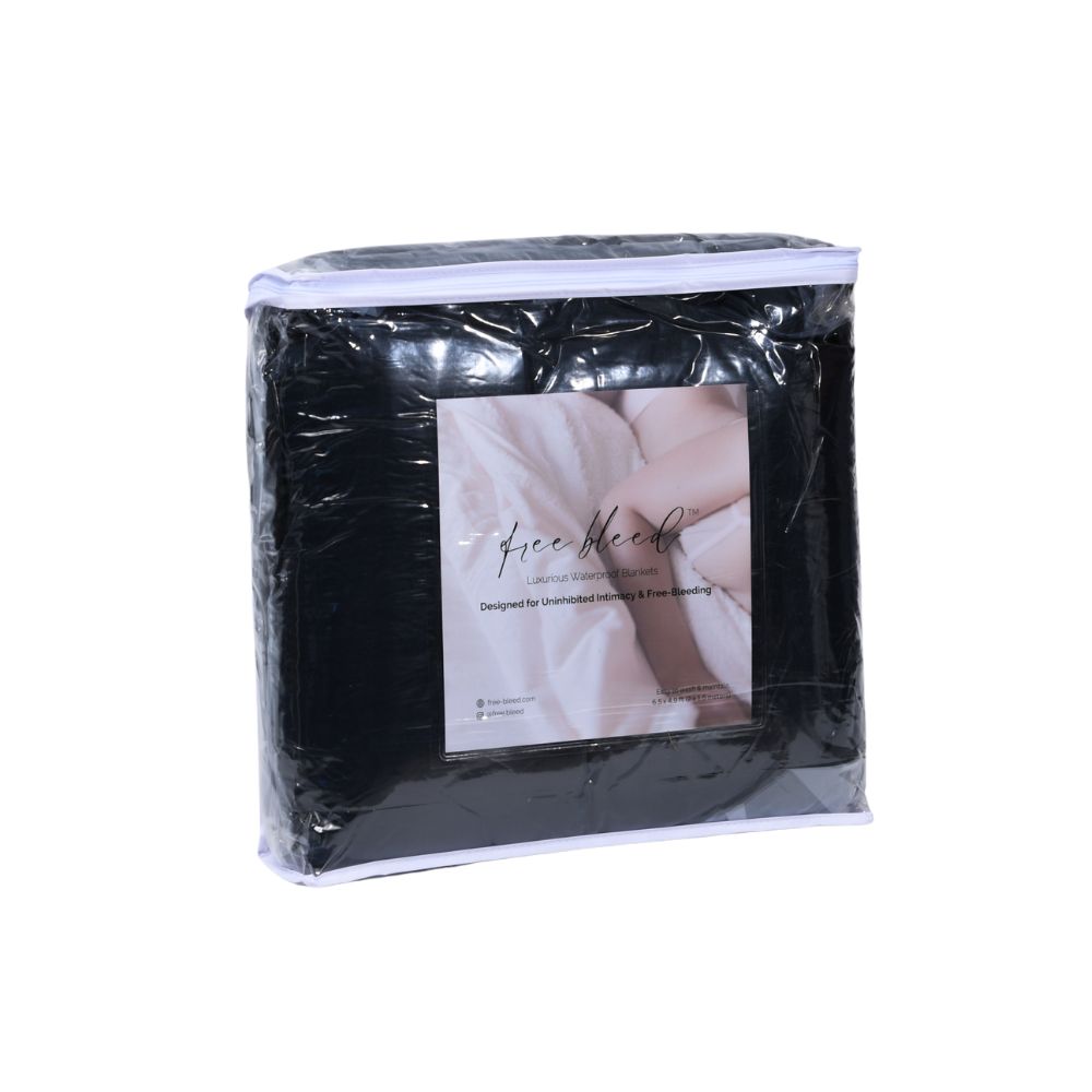 Free Bleed® Squirt Blanket - Ebony